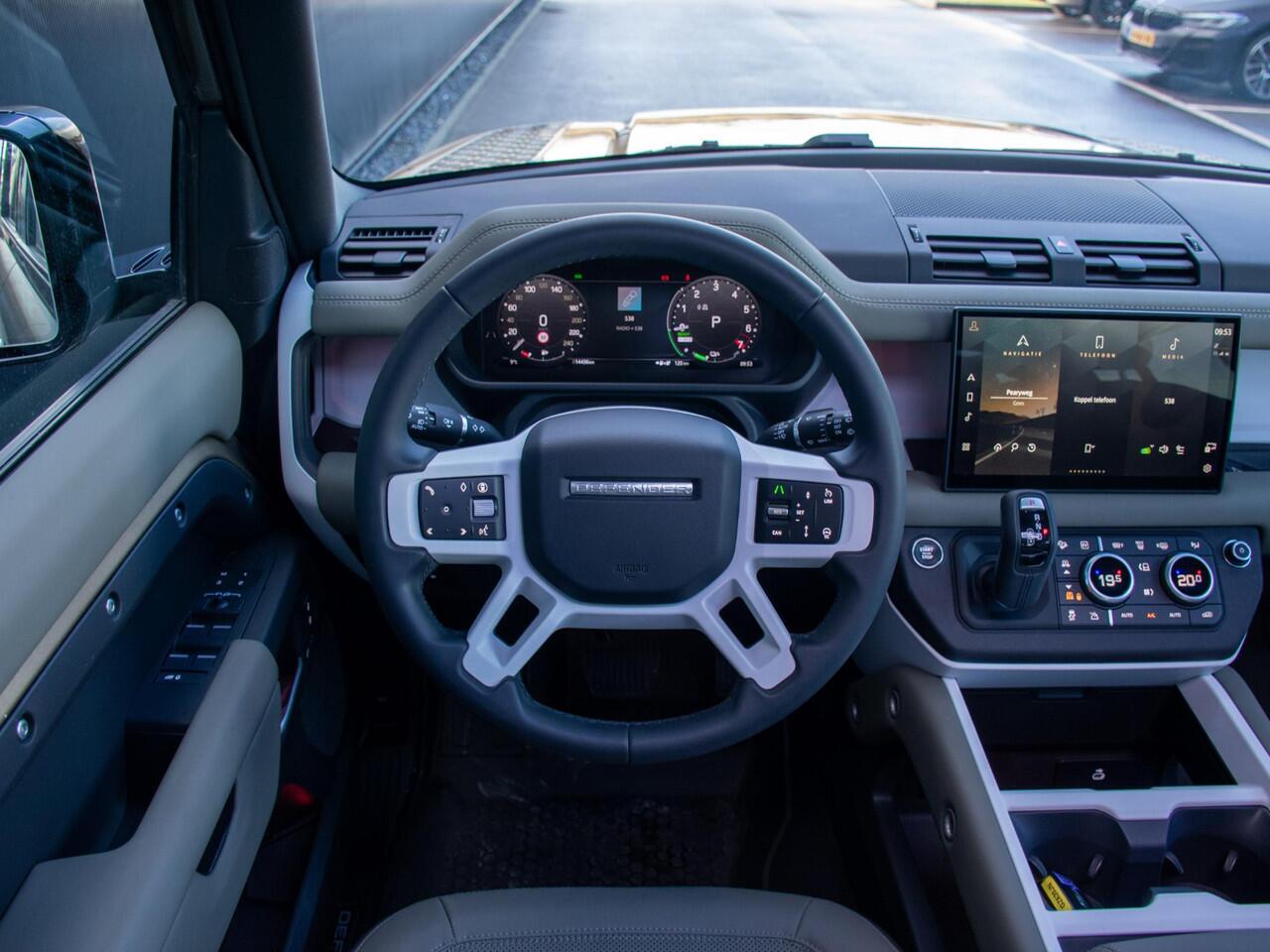 Land Rover DEFENDER 110 2.0 P300e 110 X-Dynamic SE l Schuif- /kantel Pano l Adapt. Cruise l 360 Camera l Smartview binnenspiegel l Stuurwiel verwarming |