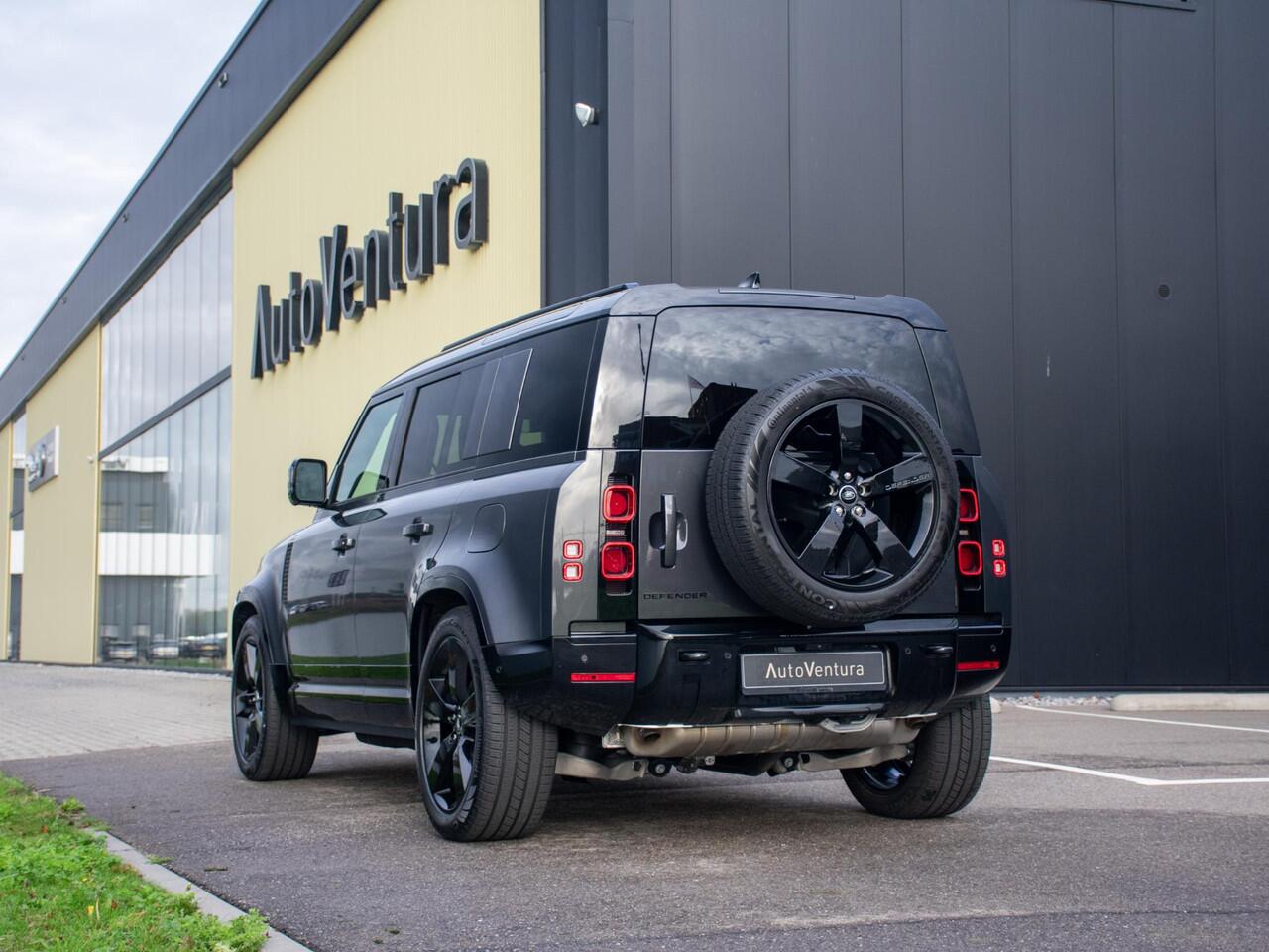 Land Rover DEFENDER 110 2.0 P300e 110 X-Dynamic SE l 6 Persoons l Schuif- /kantel Pano l Adapt. Cruise l Black Pack l 360 Camera