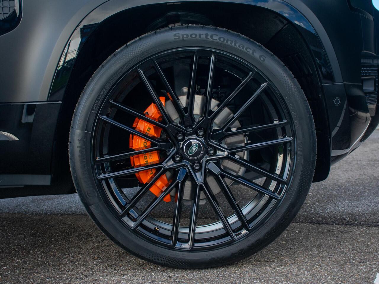 Land Rover DEFENDER 110 2.0 P300e 110 X-Dynamic HSE MY2026 | 24'' | PPF af-fabriek | Treelanken | Black Pack | Spoiler |