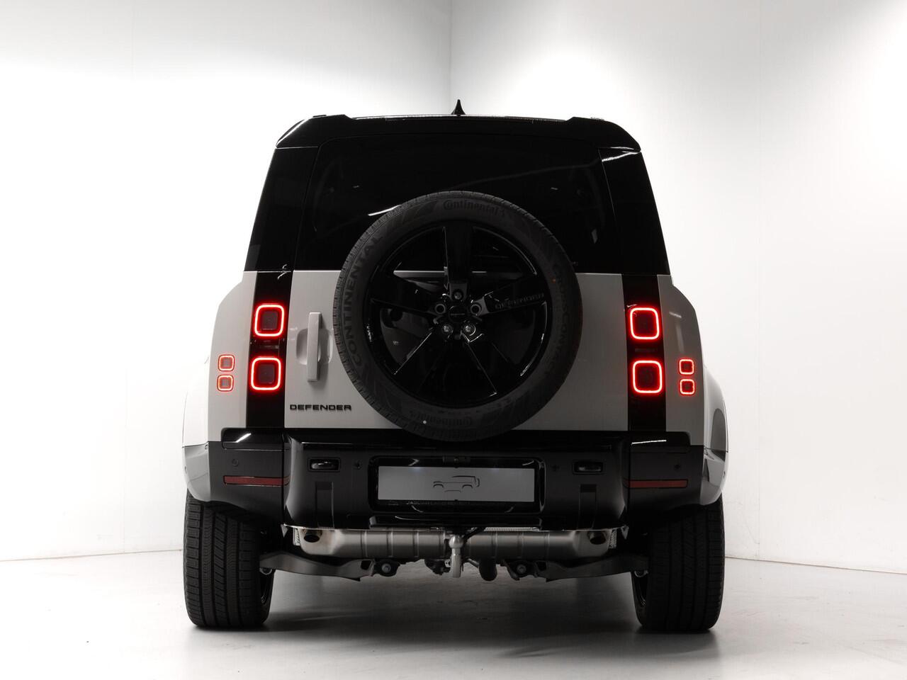 Land Rover DEFENDER 2.0 P300e 110 X-Dynamic HSE