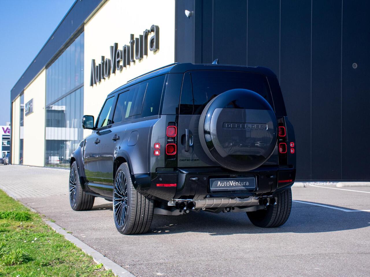 Land Rover DEFENDER 110 2.0 P300e 110 X-Dynamic HSE Trekhaak l Schuif-/kantel Panorama dak l Black Pack l Torque vectoring l Wheelcover l 23 Inch l