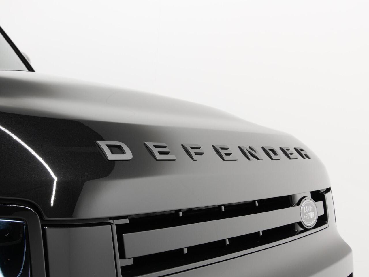 Land Rover DEFENDER 2.0 P300e 110 Dynamic SE Edition