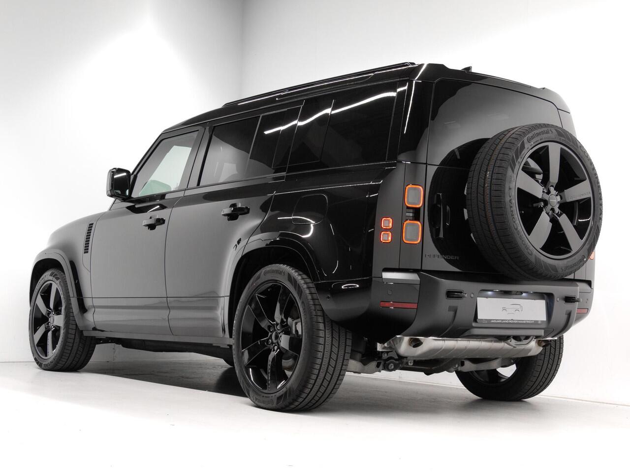 Land Rover DEFENDER 2.0 P300e 110 Dynamic SE Edition