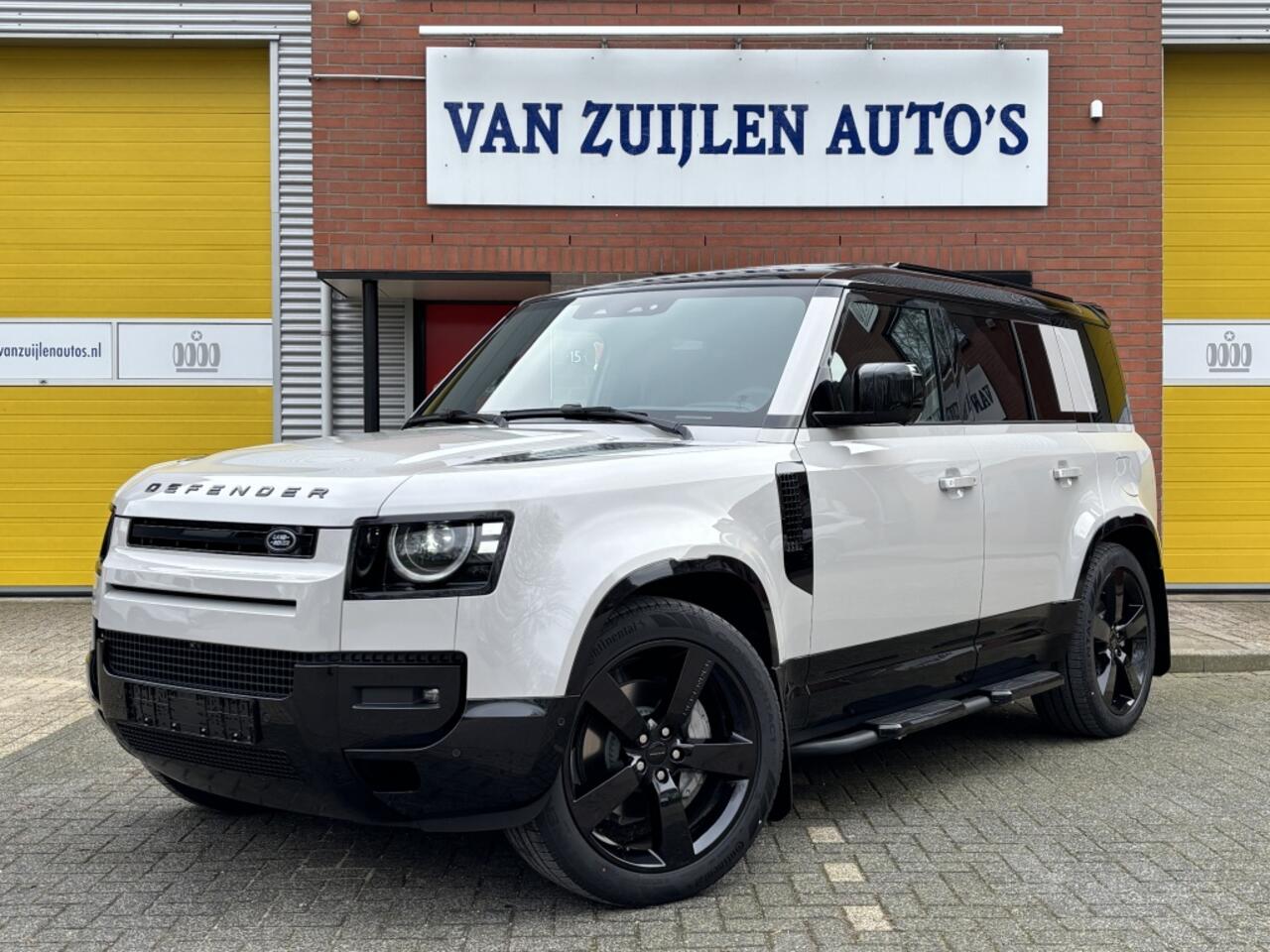 Land Rover DEFENDER Landrover 110 X-Dynamic HSE Black Urban Head-up 22'' Trekhaak BTW