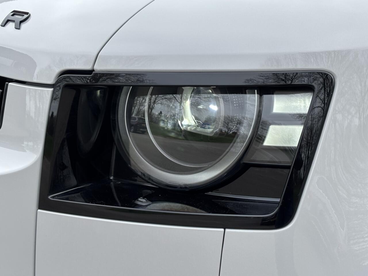 Land Rover DEFENDER Landrover 110 X-Dynamic HSE Black Urban Head-up 22'' Trekhaak BTW