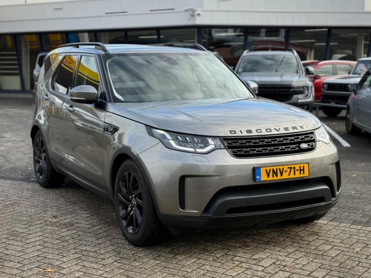 Land Rover DISCOVERY 3.0 V6 HSE GRIJS KENTEKEN 2 PERS TREKHAAK 3500KG