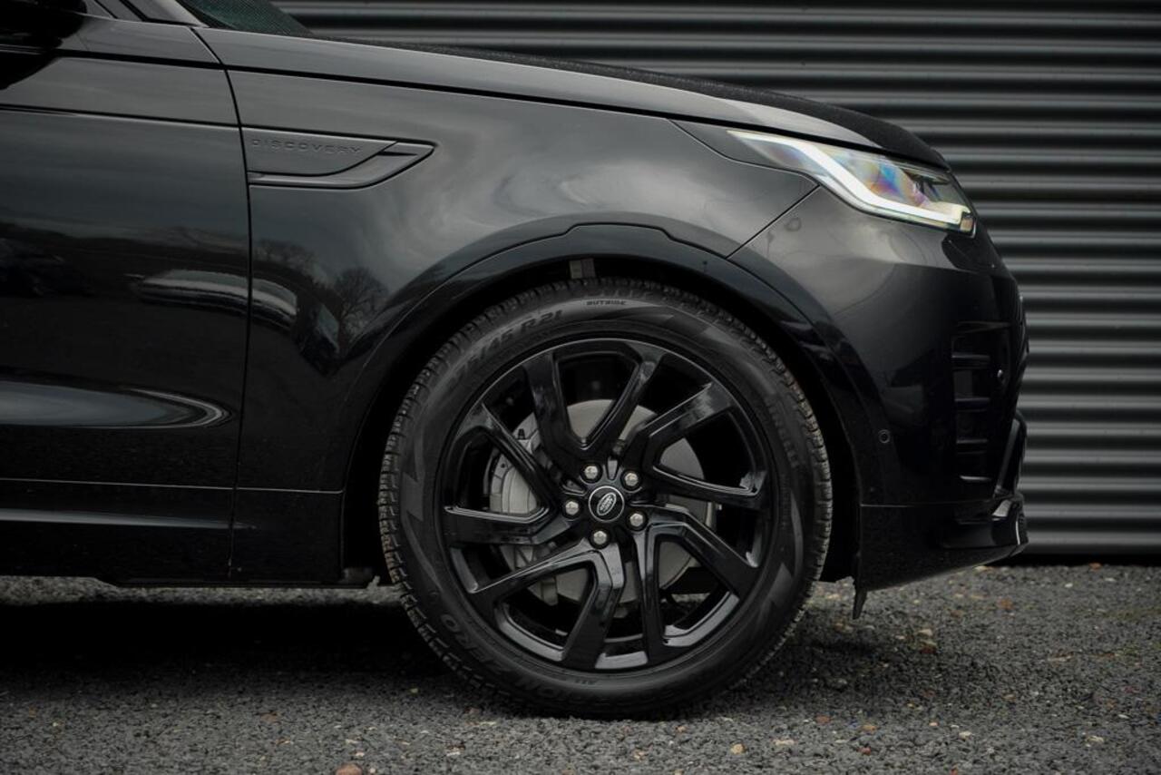 Land Rover DISCOVERY 3.0 D250 R-Dynamic SE / VAN / Pano / Trekhaak / Grijs Kenteken / Excl BTW