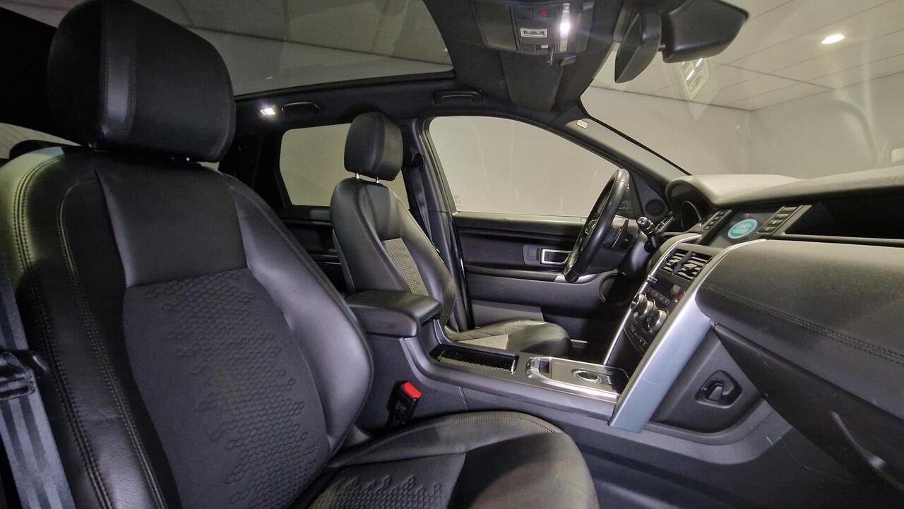 Land Rover DISCOVERY SPORT 2.0 Si4 Anniversary | Panoramadak | Trekhaak | 19 inch