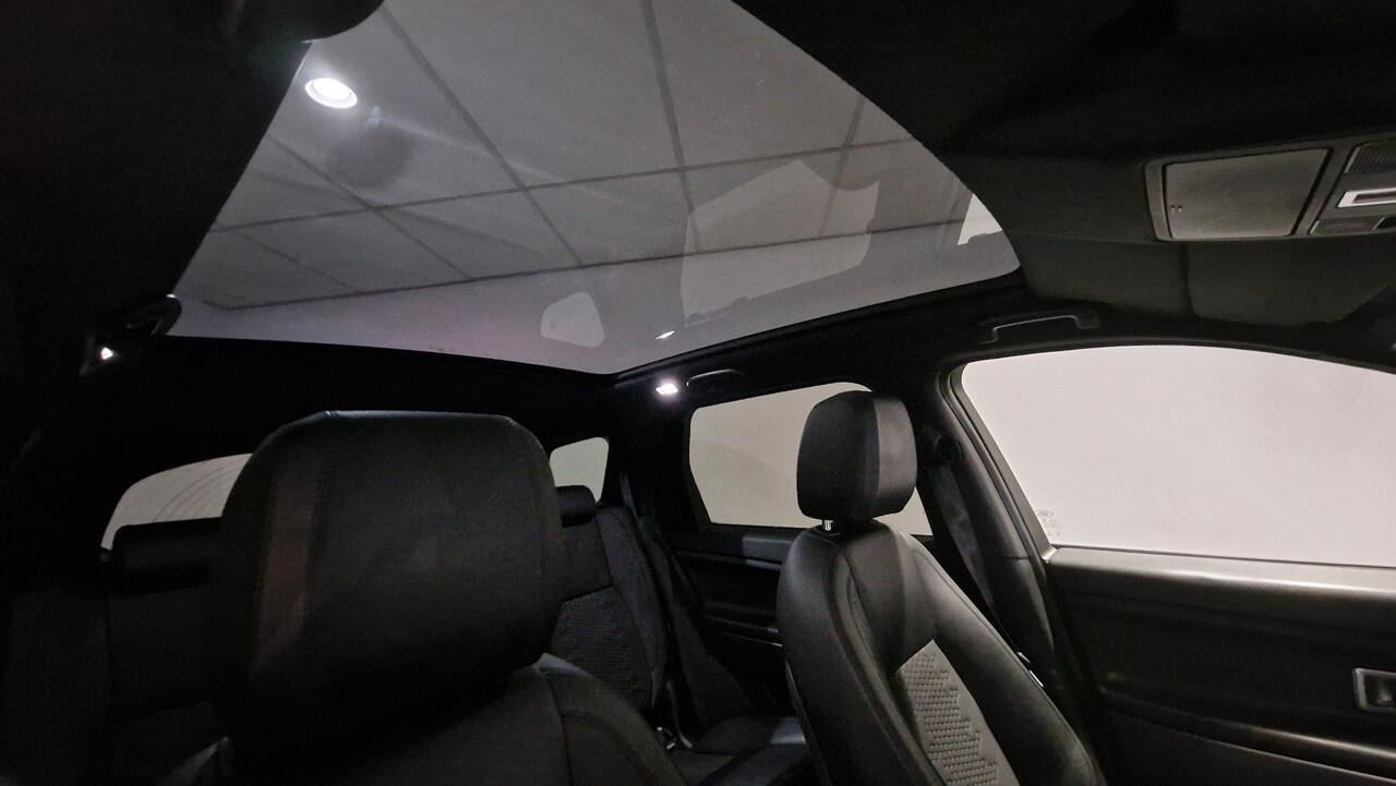 Land Rover DISCOVERY SPORT 2.0 Si4 Anniversary | Panoramadak | Trekhaak | 19 inch