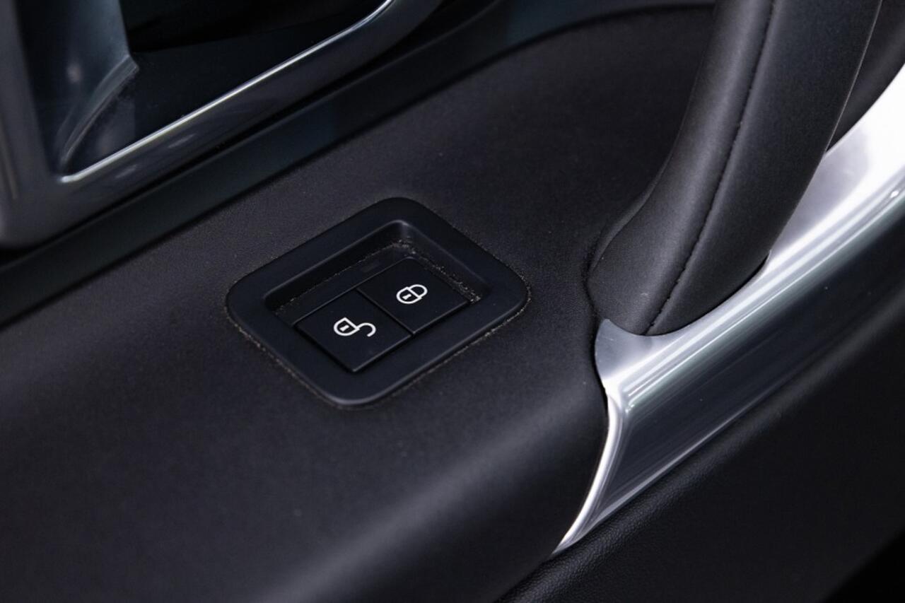 Land Rover DISCOVERY SPORT 2.0 Si4 4WD Urban Series SE Dynamic | PANORAMADAK | Trekhaak ? 1e Eigenaar