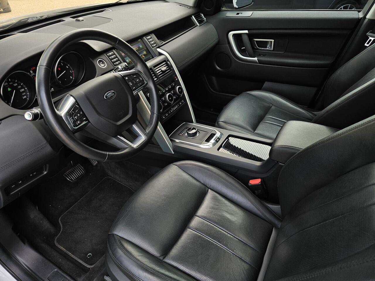 Land Rover DISCOVERY SPORT 2.0 Si4 Anniversary 4x4 / Panorama dak/verwarmde voorstoelen en achterbank