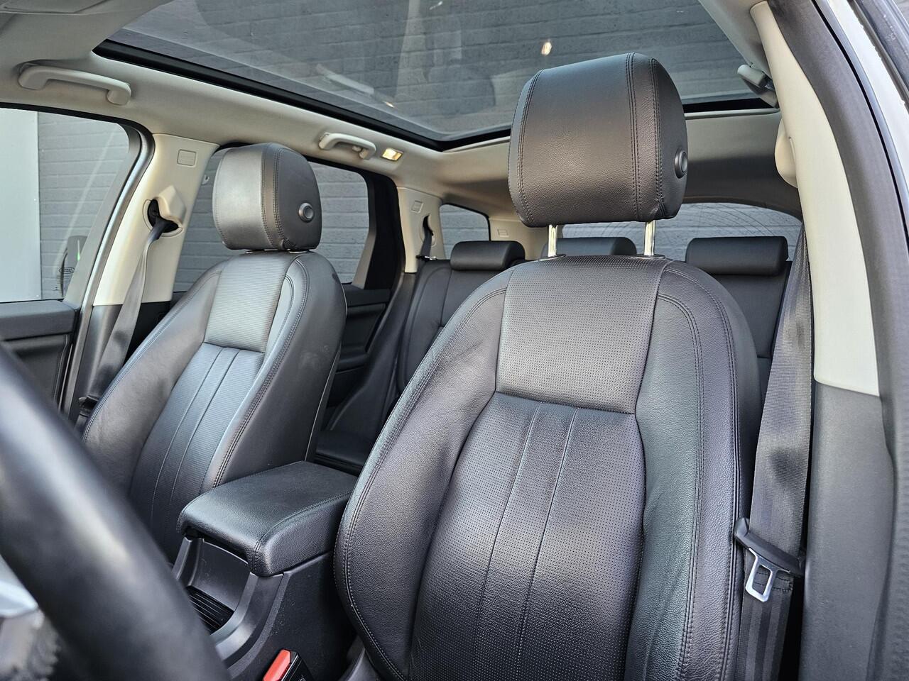 Land Rover DISCOVERY SPORT 2.0 Si4 Anniversary 4x4 / Panorama dak/verwarmde voorstoelen en achterbank