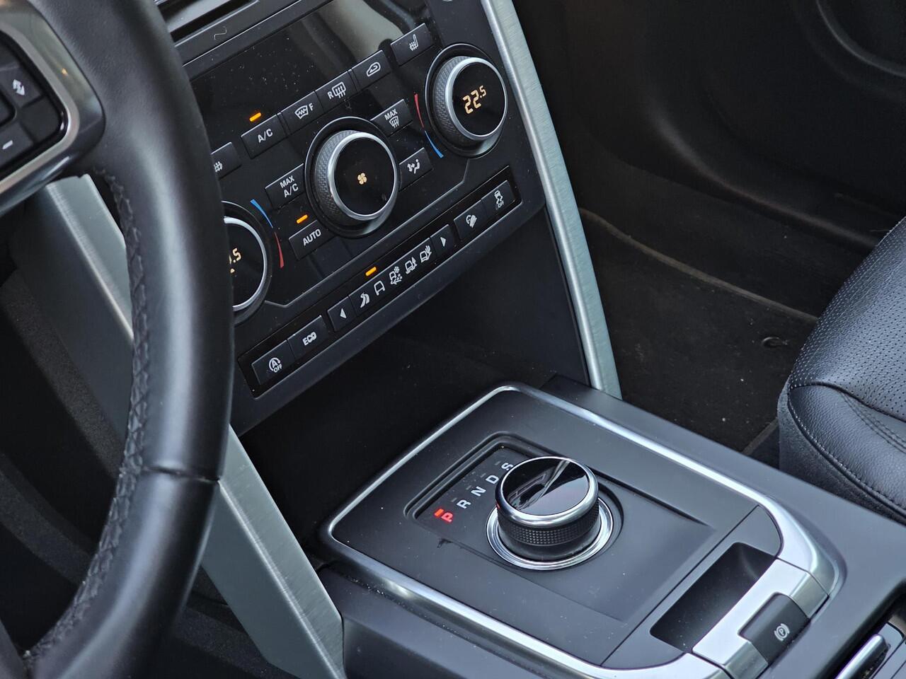 Land Rover DISCOVERY SPORT 2.0 Si4 Anniversary 4x4 / Panorama dak/verwarmde voorstoelen en achterbank