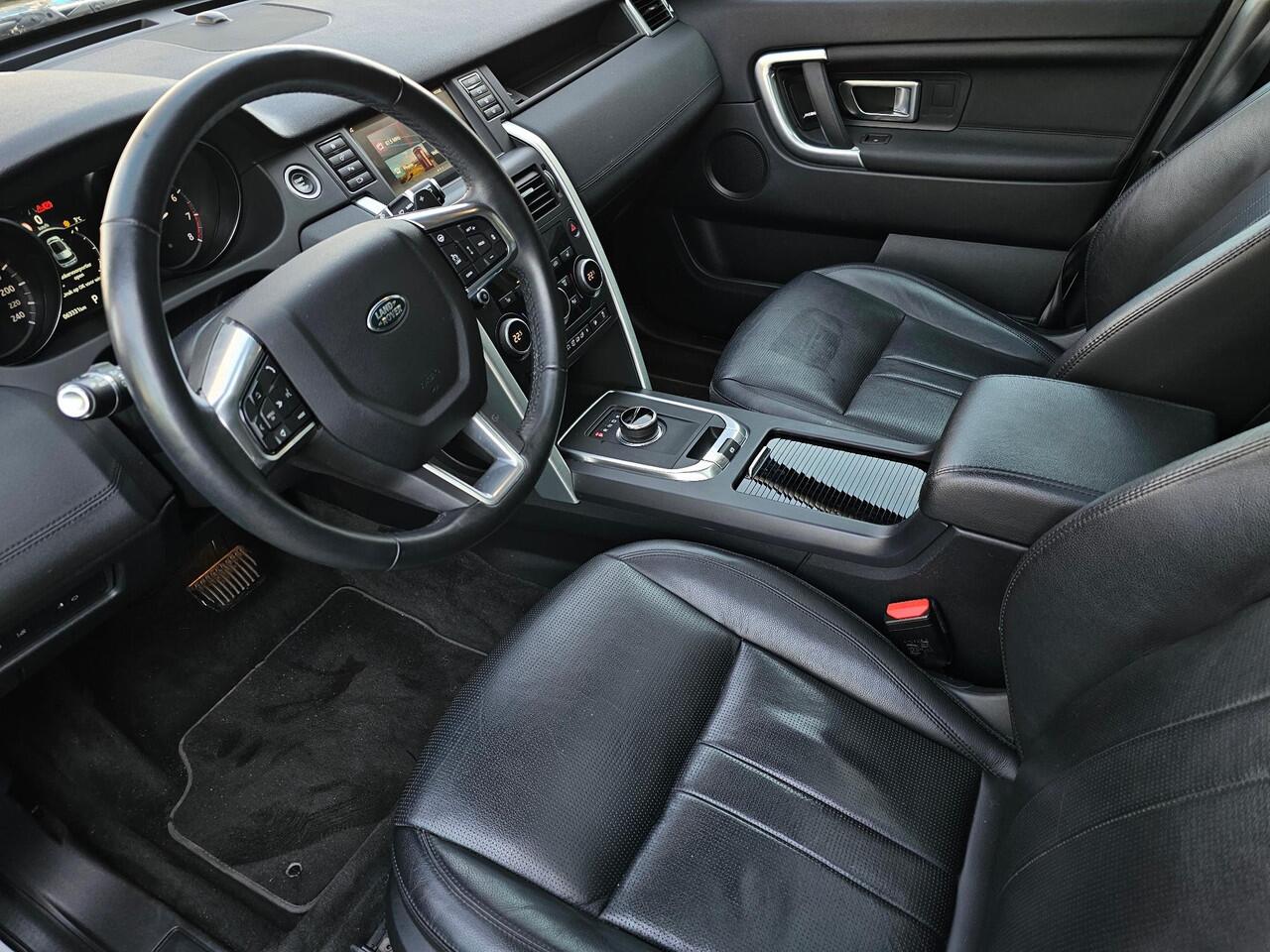 Land Rover DISCOVERY SPORT 2.0 Si4 Anniversary 4x4 / Panorama dak/verwarmde voorstoelen en achterbank