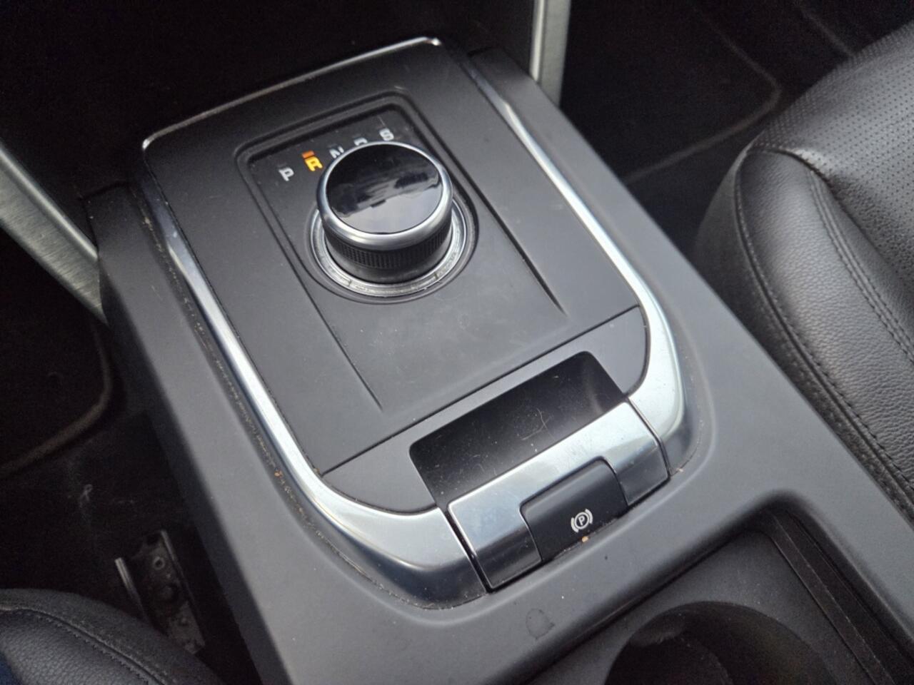 Land Rover DISCOVERY SPORT 2.0 TD4 HSE Luxury