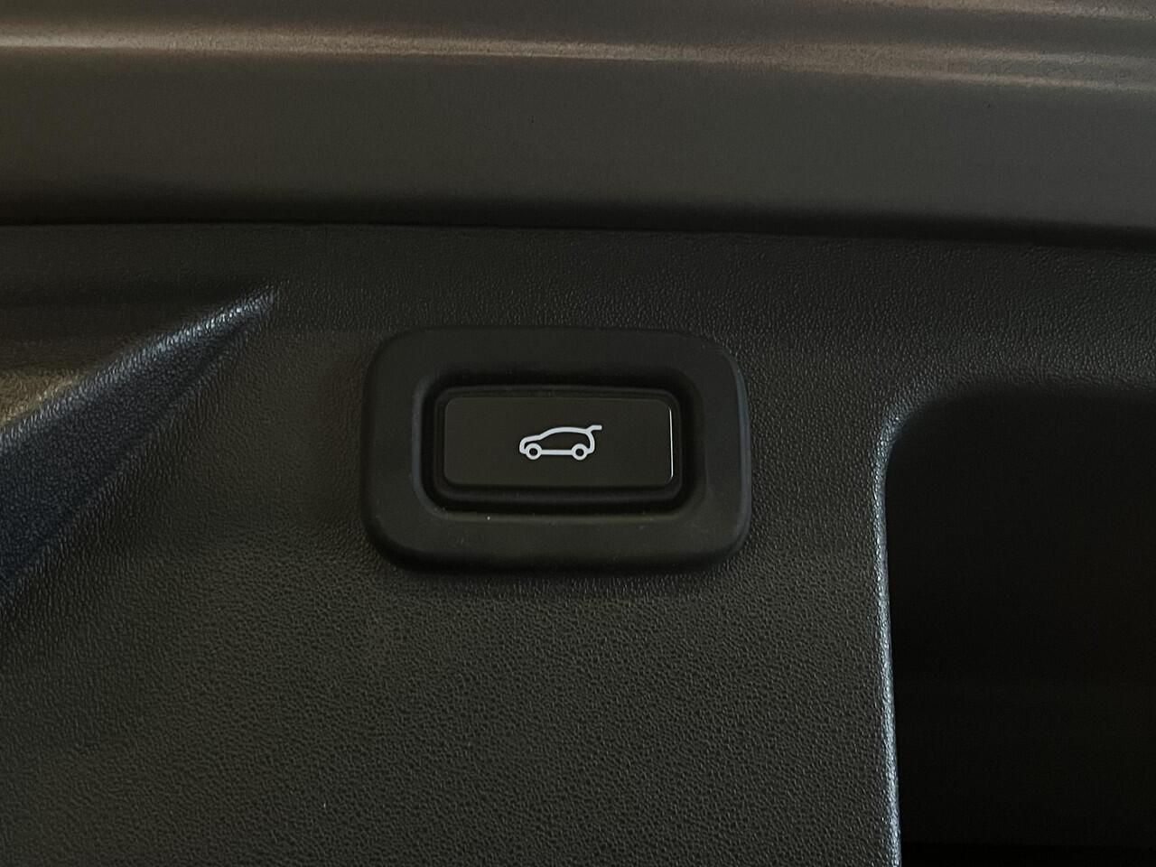 Land Rover DISCOVERY SPORT P200 2.0 R-Dynamic S | Leder | Panorama dak | Navigatie | 19"Lichtmetalen velgen | Camera | Parkeer sensoren | Blackpack