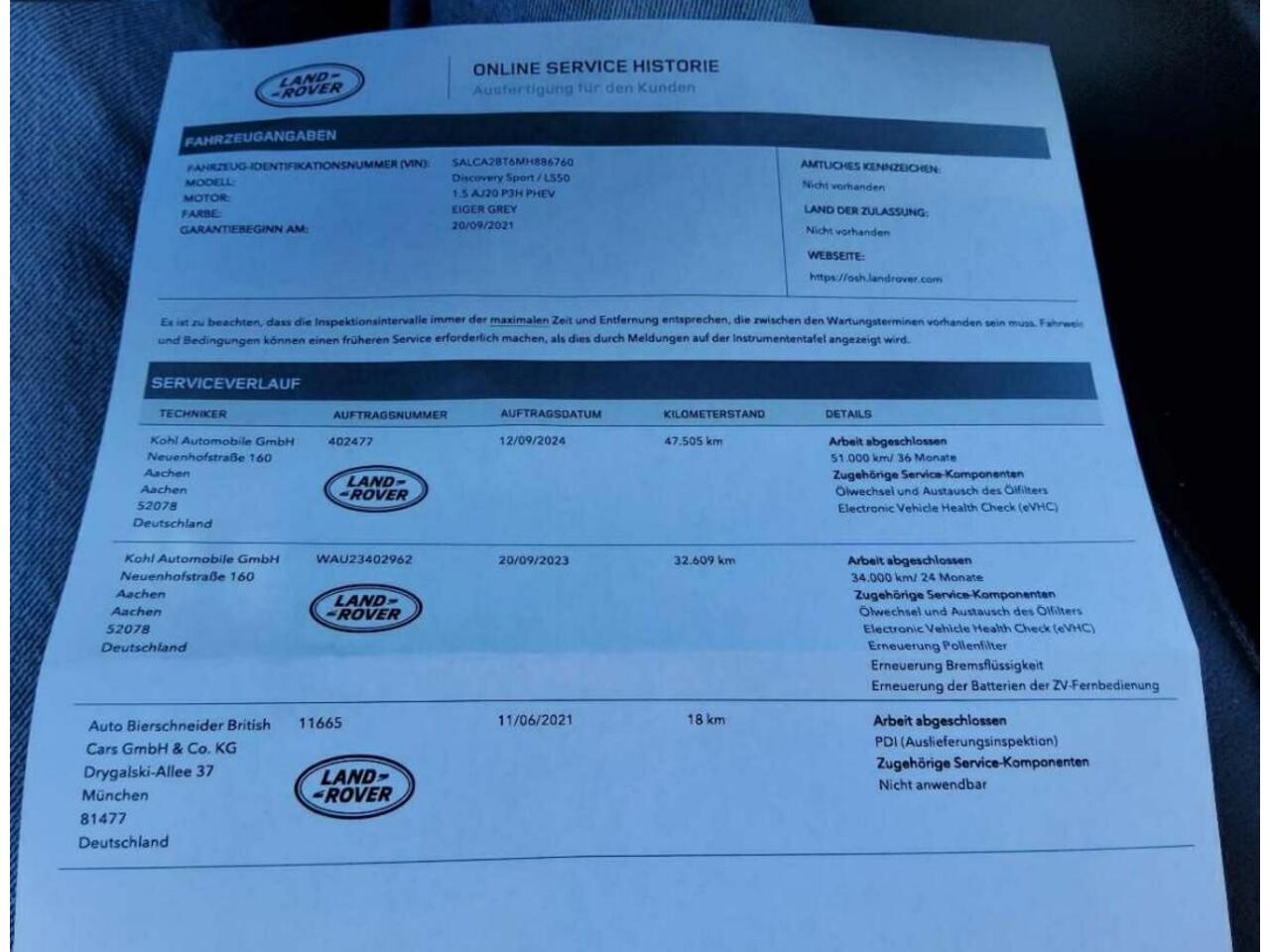 Land Rover DISCOVERY SPORT P300e 1.5 R-Dynamic SE Automaat / Dealer onderhouden / Panoramadak / Historie aanwezig / Elektr. Achterklep / Rondomzicht Camera / Navigatie / Cruise Control Adaptief /