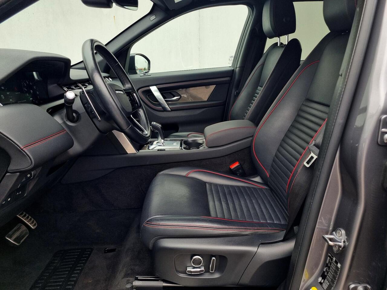 Land Rover DISCOVERY SPORT P300e 1.5 R-Dynamic SE Automaat / Dealer onderhouden / Panoramadak / Historie aanwezig / Elektr. Achterklep / Rondomzicht Camera / Navigatie / Cruise Control Adaptief /