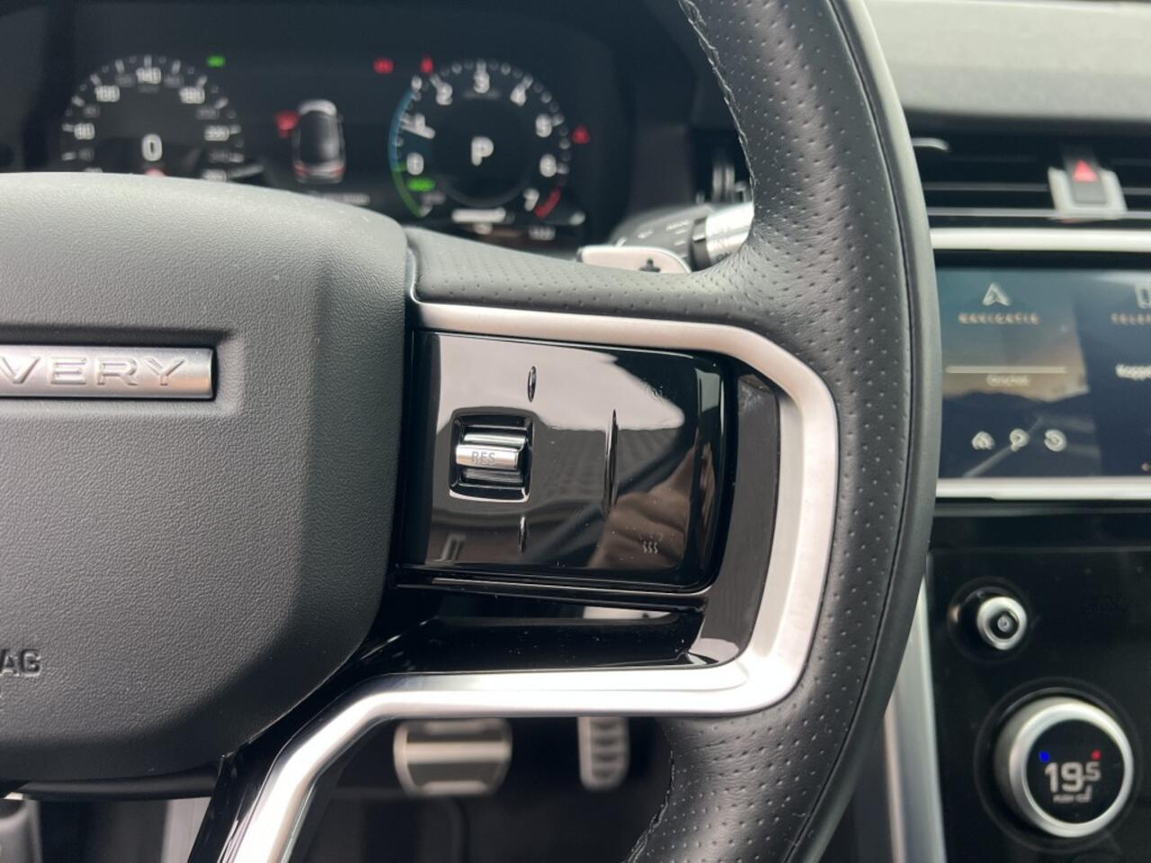 Land Rover DISCOVERY SPORT P300E R Dynamic SE AWD Black Pano 360