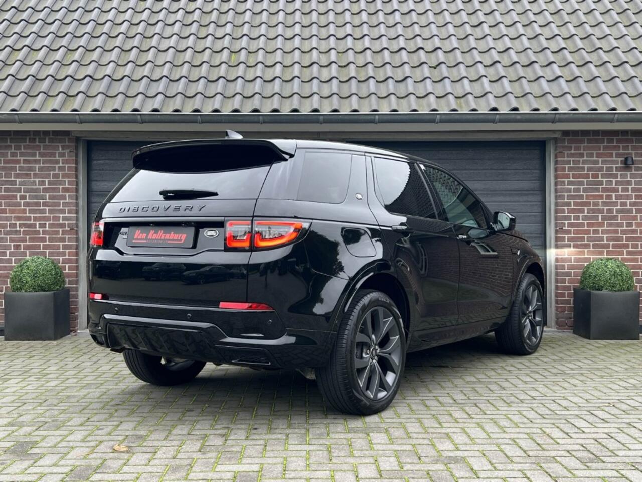 Land Rover DISCOVERY SPORT P300E R Dynamic SE AWD Black Pano 360