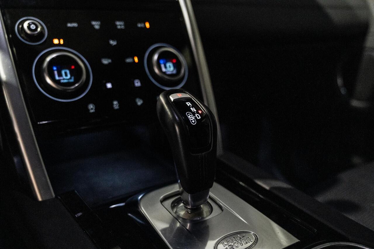 Land Rover DISCOVERY SPORT P300e 1.5 R-Dynamic PHEV | Trekhaak | 360 Camera | Carplay