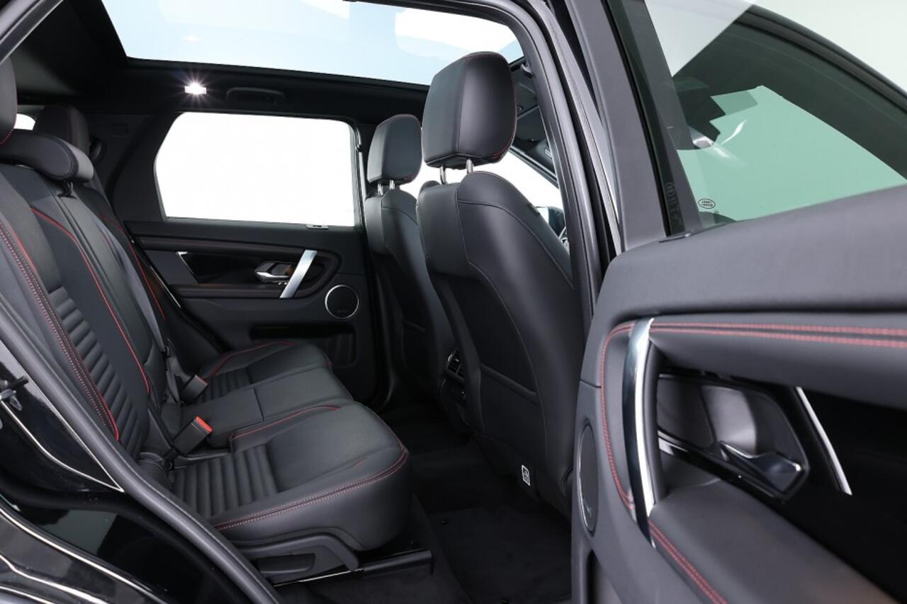 Land Rover DISCOVERY SPORT P300e R-Dynamic SE Automaat | PANORAMADAK | Full LED | LEDER | EL. Stoel | PHEV