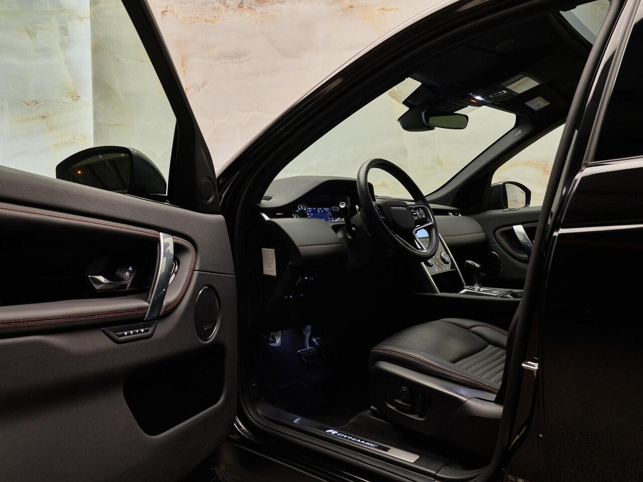 Land Rover DISCOVERY SPORT P300e R-Dynamic SE, NL-auto, pano, tr.haak, 20'', LED-kopl., keyless, Meridian, leder, ACC, privacy, NP75k