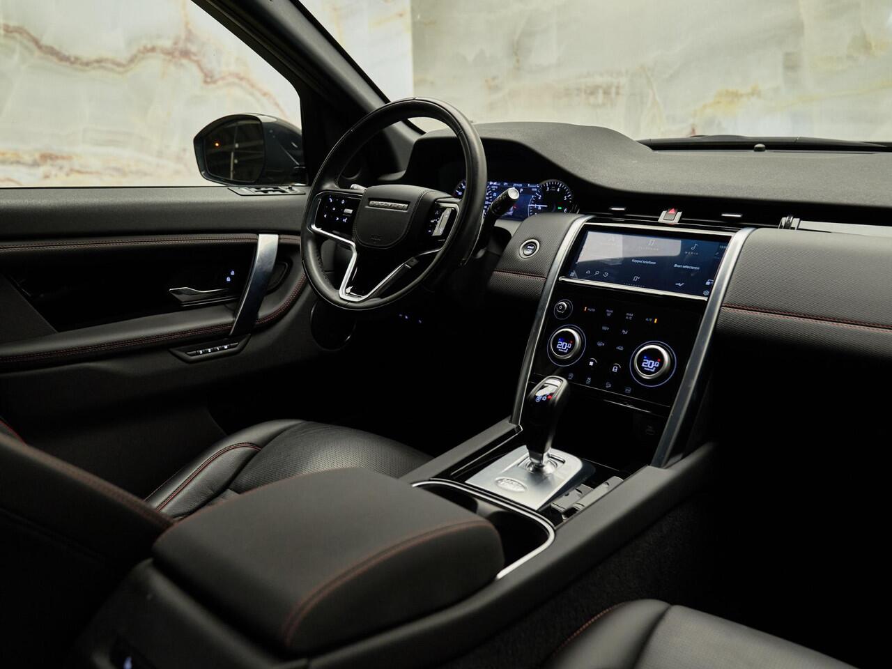 Land Rover DISCOVERY SPORT P300e R-Dynamic SE, NL-auto, pano, tr.haak, 20'', LED-kopl., keyless, Meridian, leder, ACC, privacy, NP75k