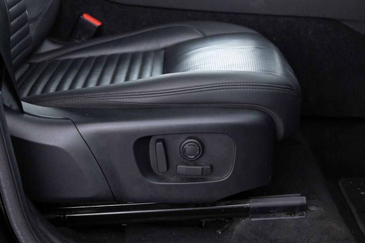 Land Rover DISCOVERY SPORT 1.5 P300e PHEV S | LEDER | Meridian Audio