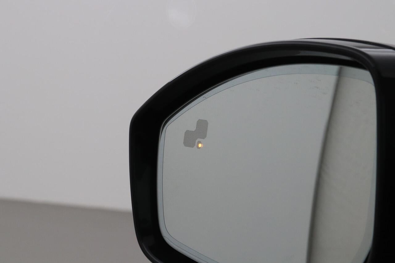 Land Rover DISCOVERY SPORT P270e PHEV Dynamic SE | ACC | Meridian Surround | Trekhaak | BLIS | Panoramadak