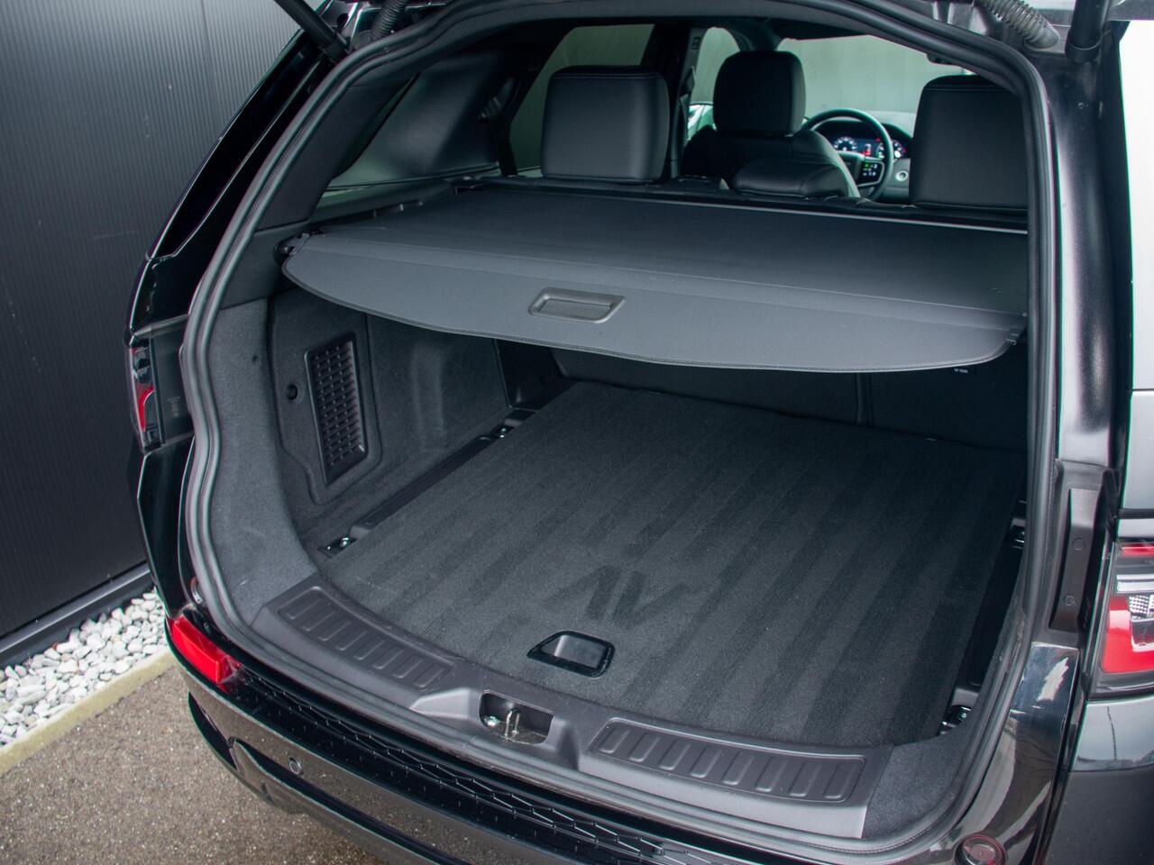 Land Rover DISCOVERY SPORT 1.5 P270e PHEV Dynamic SE | Trekhaak | Pano dak | Keyless | Adapt. cruise | Stoelverwarming | Memory seats | Camera | Meridian |