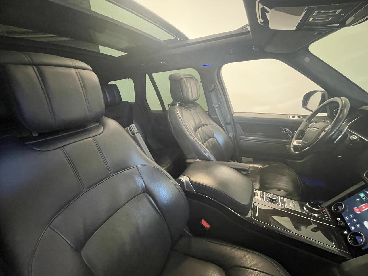 Land Rover RANGE ROVER 3.0 TDV6 Autobiography Trekhaak Panoramadak Navigatie Apple Carplay/Android Auto Adaptive Cruise Control Camera Parkeersensoren Head-up Display Stoelverwarming en verkoeling Stuurverwarming Matrix Ledkoplampen Getinte ramen Luchtvering