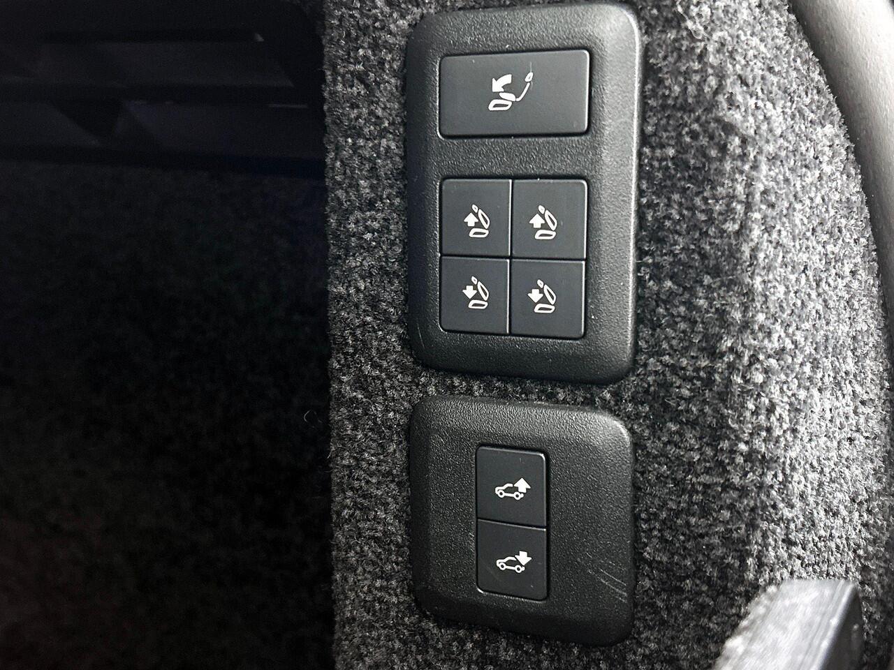 Land Rover RANGE ROVER P400e Autobiography | SVO |