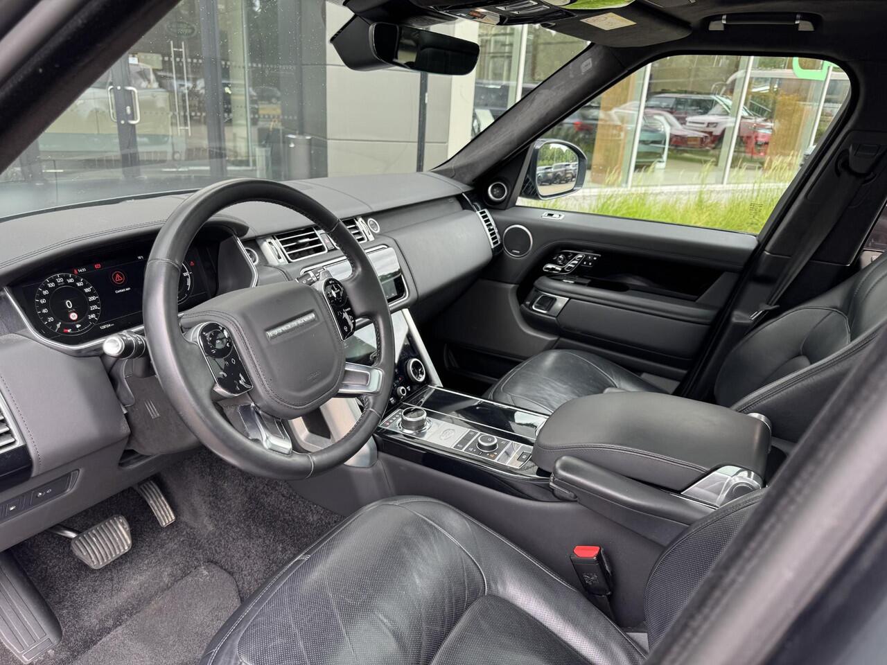 Land Rover RANGE ROVER P400e Autobiography | SVO |