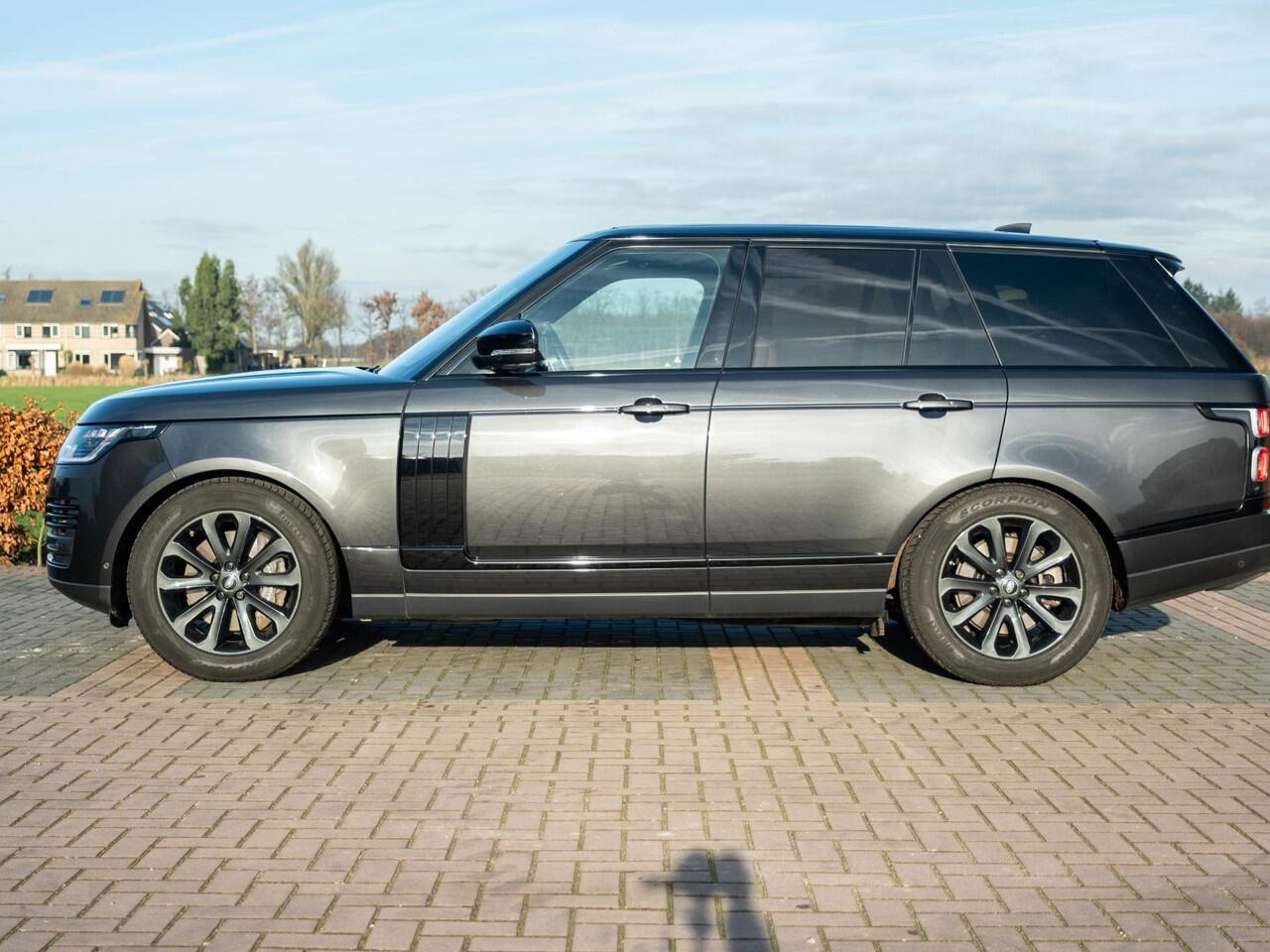 Land Rover RANGE ROVER 2.0 P400e Vogue | Merdian Sound | HUD | Volleder | Matrix Led | Verw stuur | Connect Pro | SoftClose | Alc hemel | 360 Cam | Dual view | CarPlay | Keyless | Etc.. Org NL