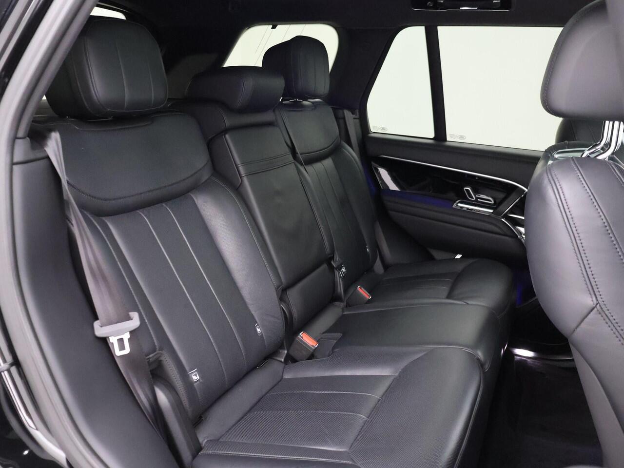 Land Rover RANGE ROVER 3.0 D300 HSE MHEV *BTW* SHADOW PACK + MASSAGE | HEAD-UP | SFEERVERL. | KOELBOX | TREKHAAK