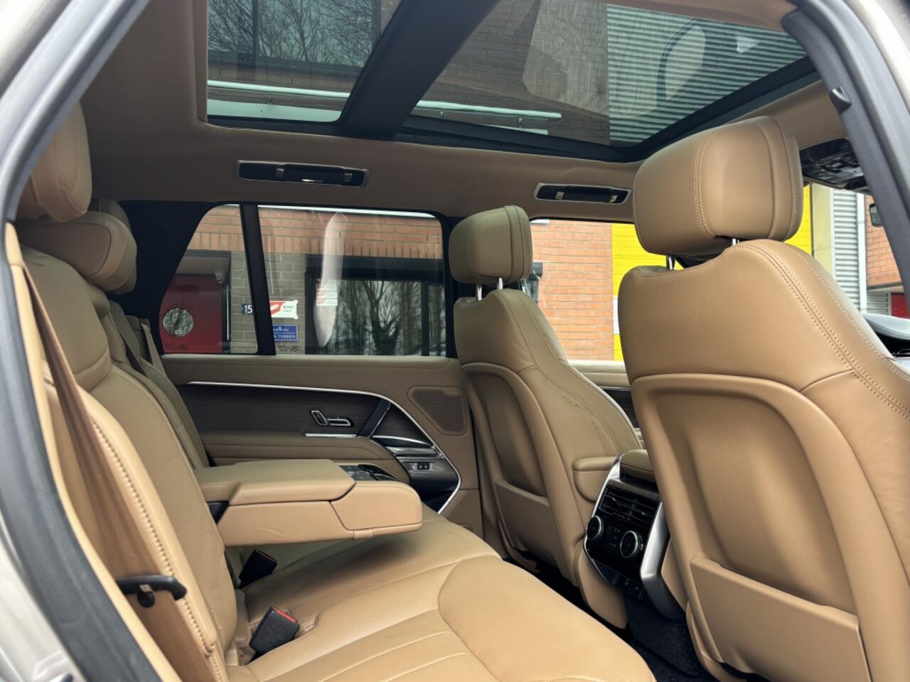 Land Rover RANGE ROVER Landrover D350 HSE MY23 Panorama Trekhaak Head-Up ACC Stoelvent