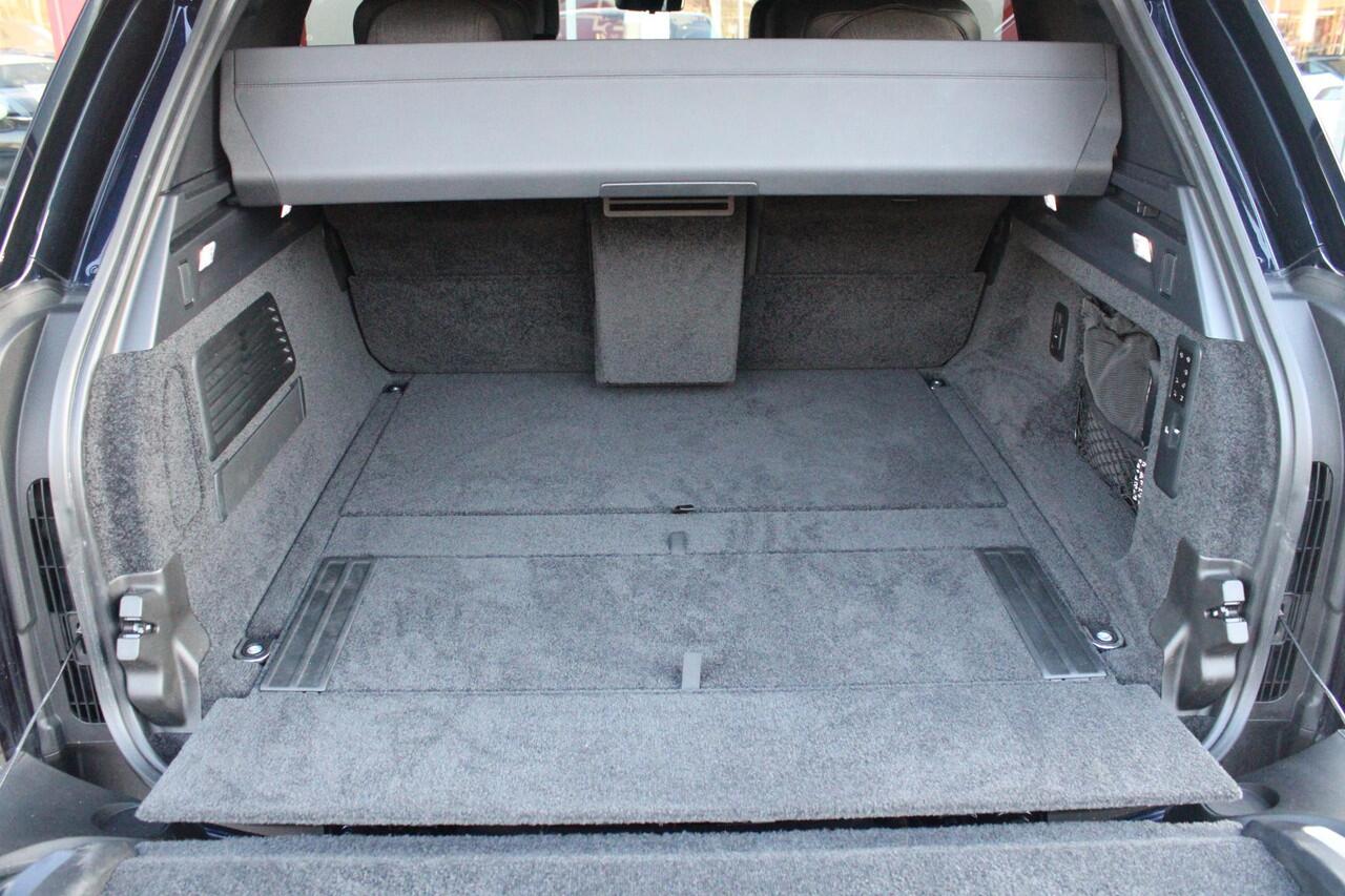 Land Rover RANGE ROVER 4.4 V8 P530 SV LWB AWD SIGNATURE SUITE | PANORAMISCH SCHUIF/KANTEL DAK | MEESTURENDE ACHTERAS | ELEKTRISCH WEGKLAPBARE TREKHAAK | SV INTERIEUR FIRST CLASS CABIN PACK (TWEE VOLLEDIG VERTELBARE ACHTERSTOELEN MET SCHERMEN EN KOELKAST) (RSE) | 23" OBLIVN VELG