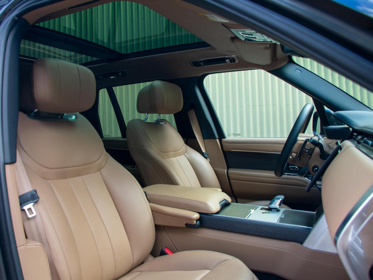 Land Rover RANGE ROVER 3.0 P550e Autobiography PHEV Uitklapbare Treeplanken l Schuif- /kantel Pano l Stoelventilatie l Soft Close l Trekhaak