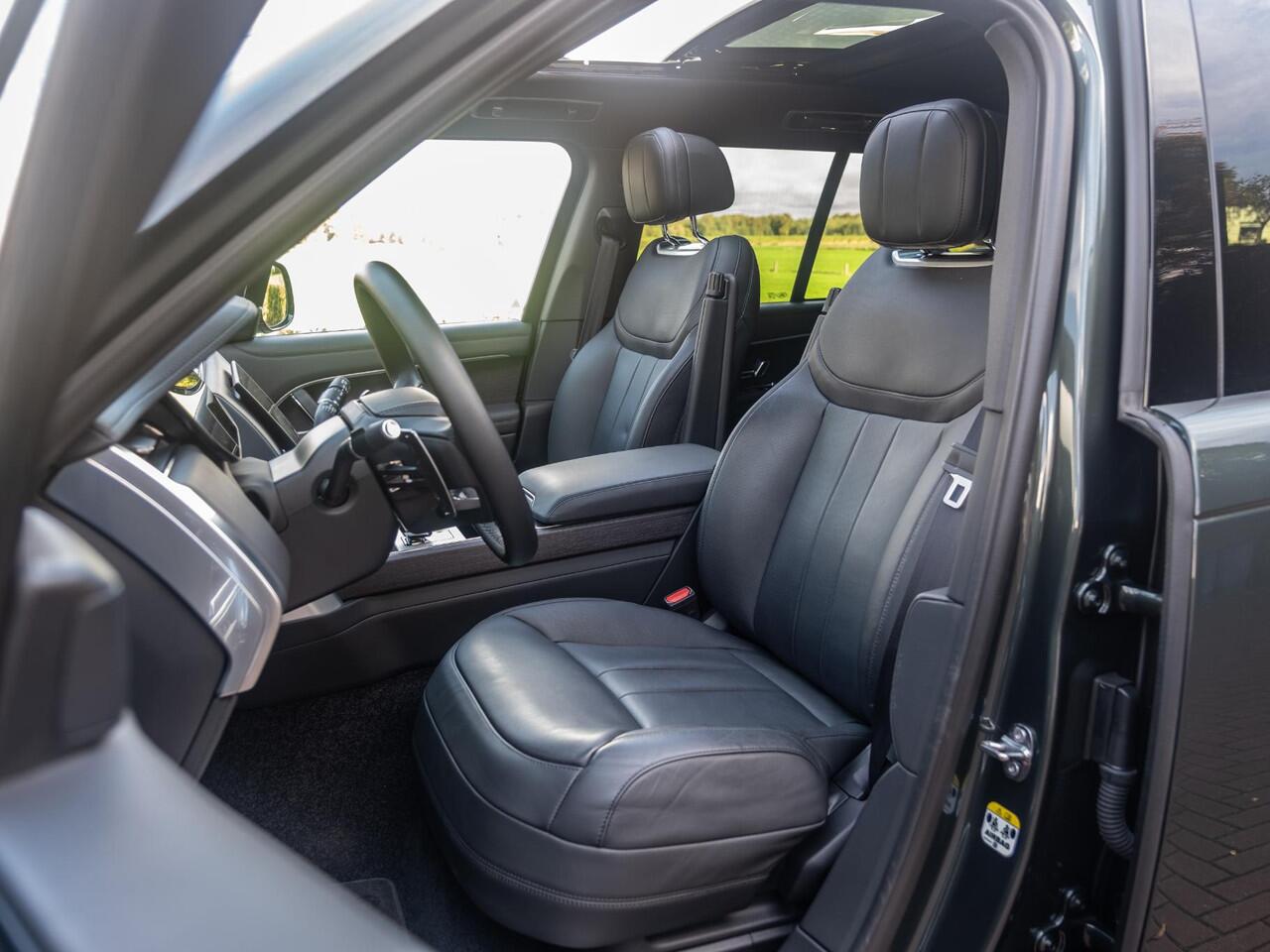 Land Rover RANGE ROVER 3.0 P460e HSE PHEV | Volleder | Meridian 3d Surround | Stoelkoeling en verw achterin | Elek Trekhaak | Black pack | Org NL, 1 eig & 13.000km