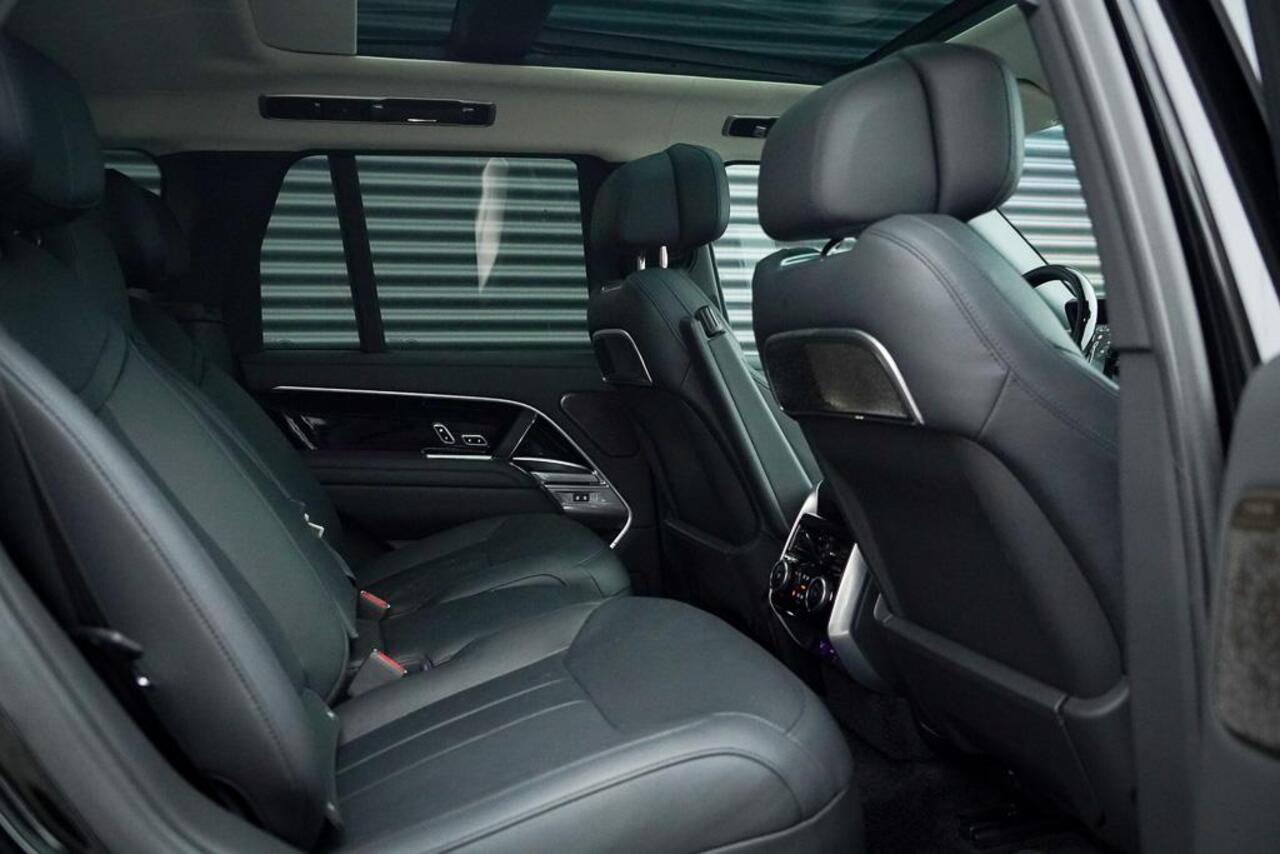 Land Rover RANGE ROVER 3.0 P550e Autobiography PHEV / Massage / Towing Pack