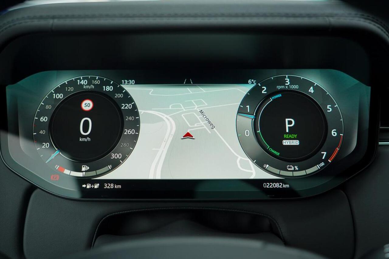 Land Rover RANGE ROVER 3.0 P460e HSE PHEV / Batumi Gold / Towing Pack / Pano / NL Auto / 4Wiel sturing