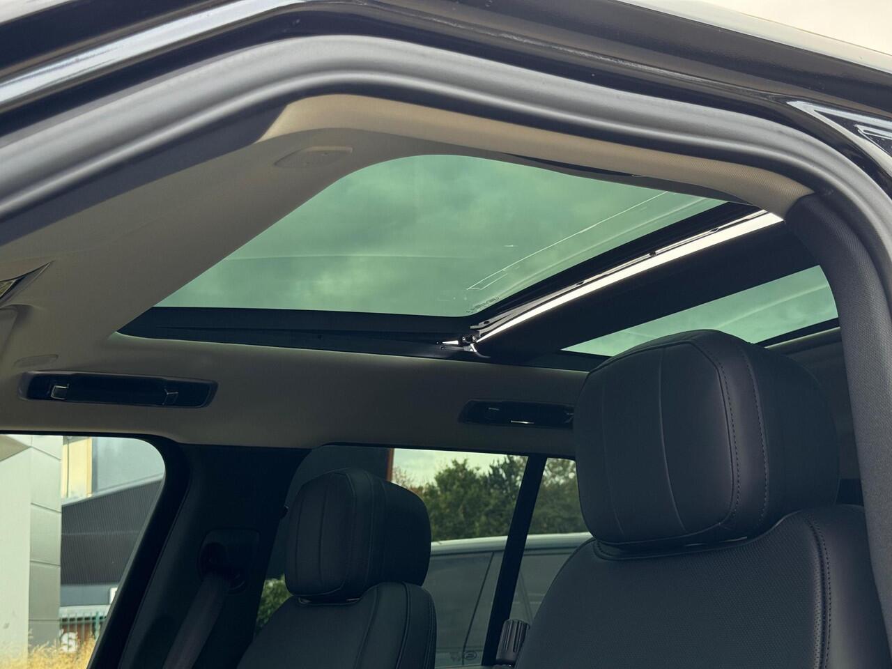 Land Rover RANGE ROVER P460e SE PHEV | 4 Wheel Steering | Soft Close | 22''