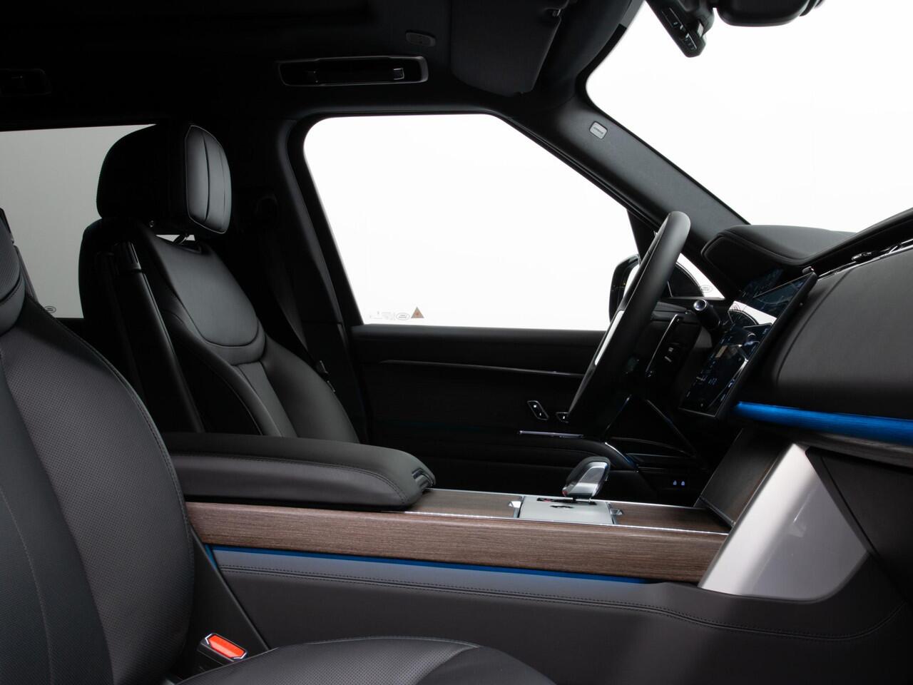 Land Rover RANGE ROVER Range Rover P460e HSE Black Edition - Black Wheels - Black Pack