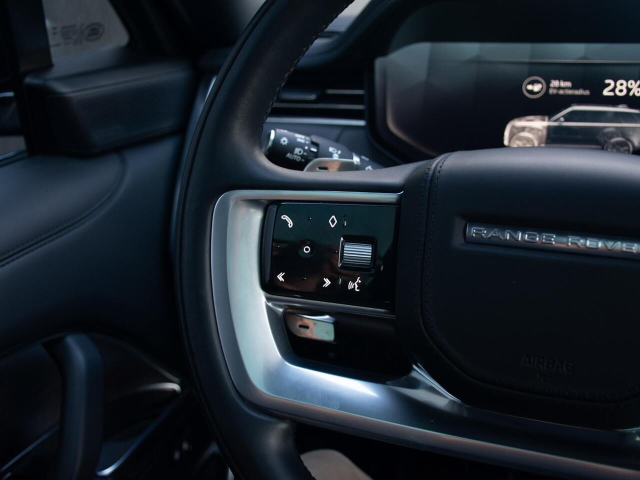 Land Rover RANGE ROVER 3.0 P460e HSE PHEV l Massage l Schuif-/kantel Pano l Stoelventilatie l Soft Close l Trekhaak l