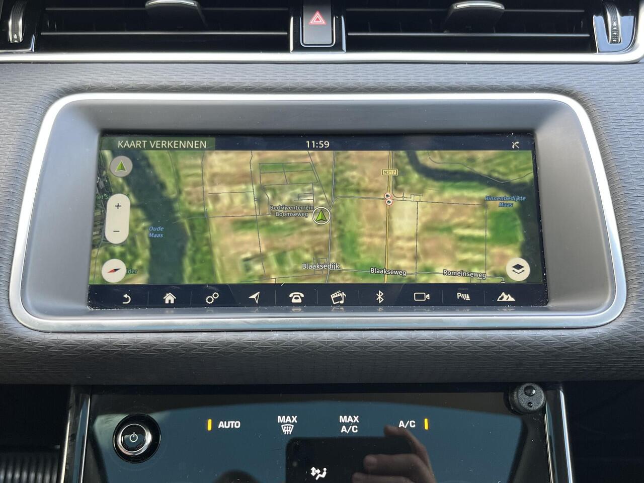 Land Rover RANGE ROVER EVOQUE 2.0 P200 SE Voll. Historie | PanoramaDak / Leder / Black pack