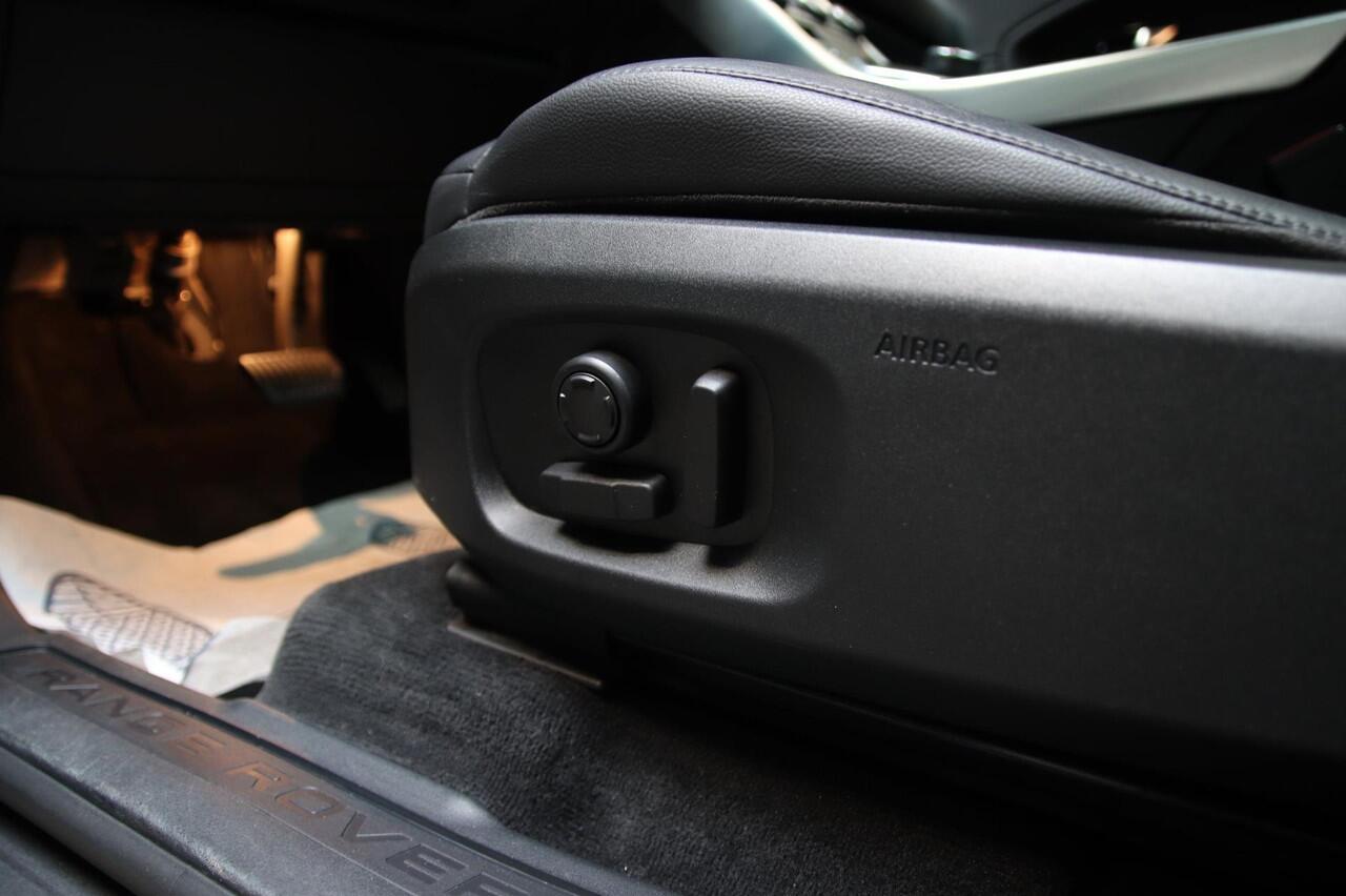 Land Rover RANGE ROVER EVOQUE 2.0 TD4 AWD HSE R-Dynamic PANO