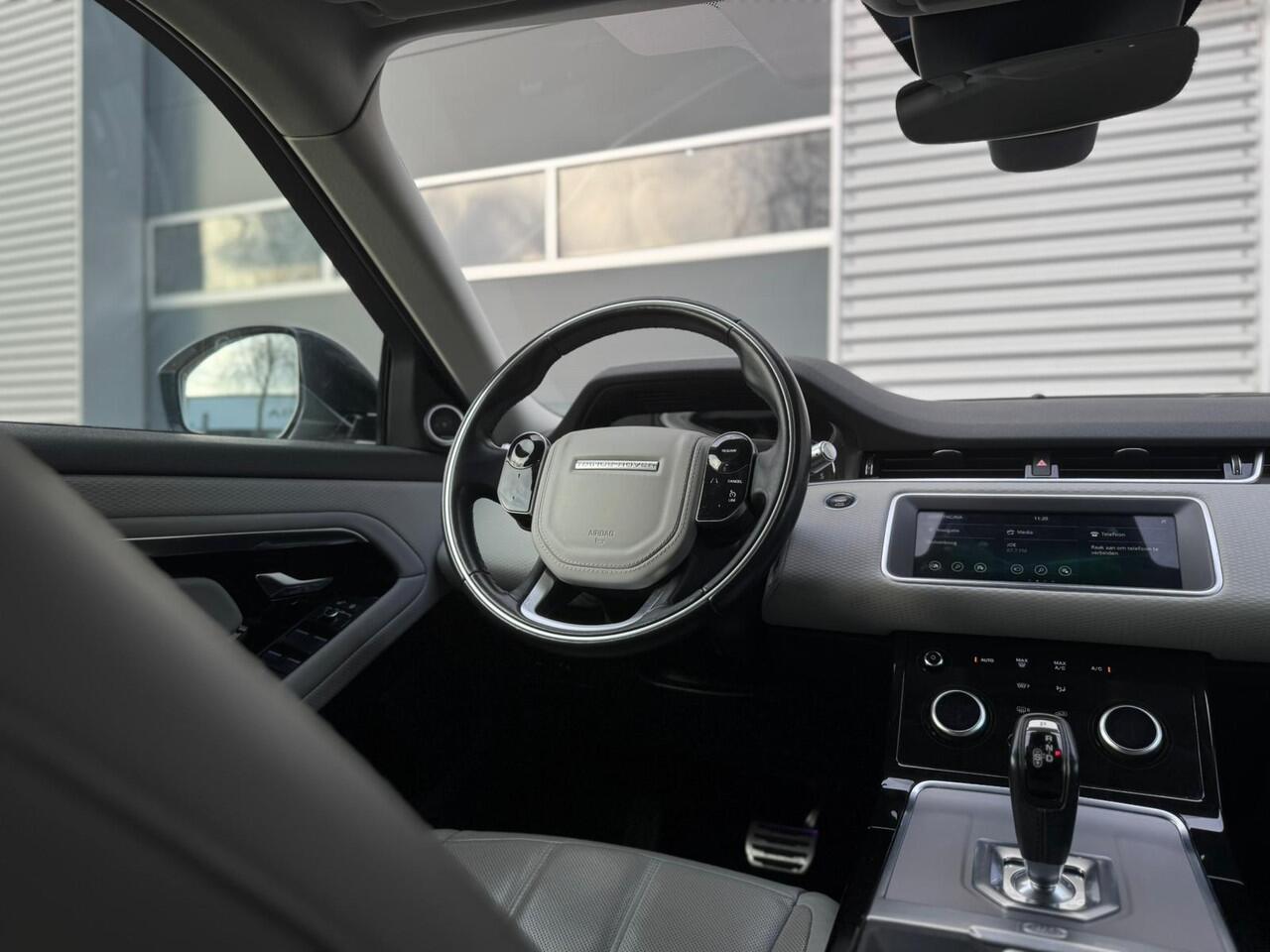 Land Rover RANGE ROVER EVOQUE 2.0 D150 AWD R-Dynamic |Trekhaak |Sfeer |Meridian