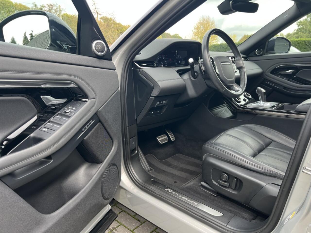 Land Rover RANGE ROVER EVOQUE P300E R Dynamic HSE AWD Black Pano 360 Keyless