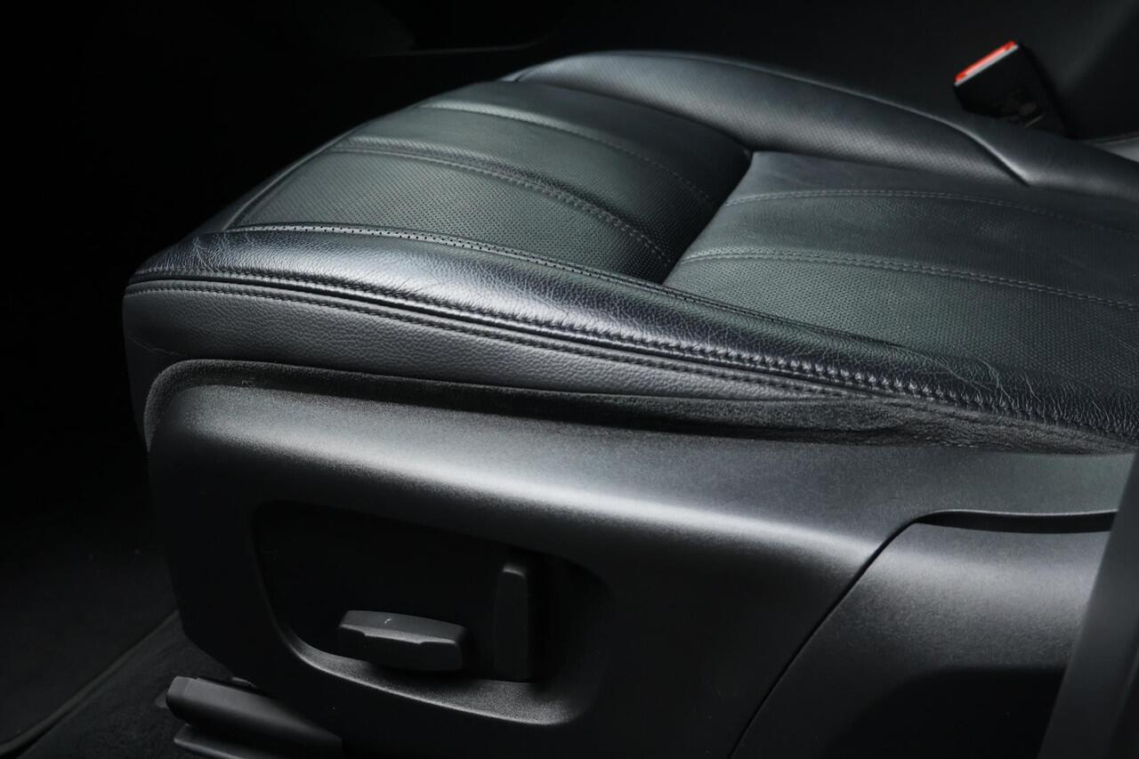 Land Rover RANGE ROVER EVOQUE 1.5 P300e AWD R-Dynamic